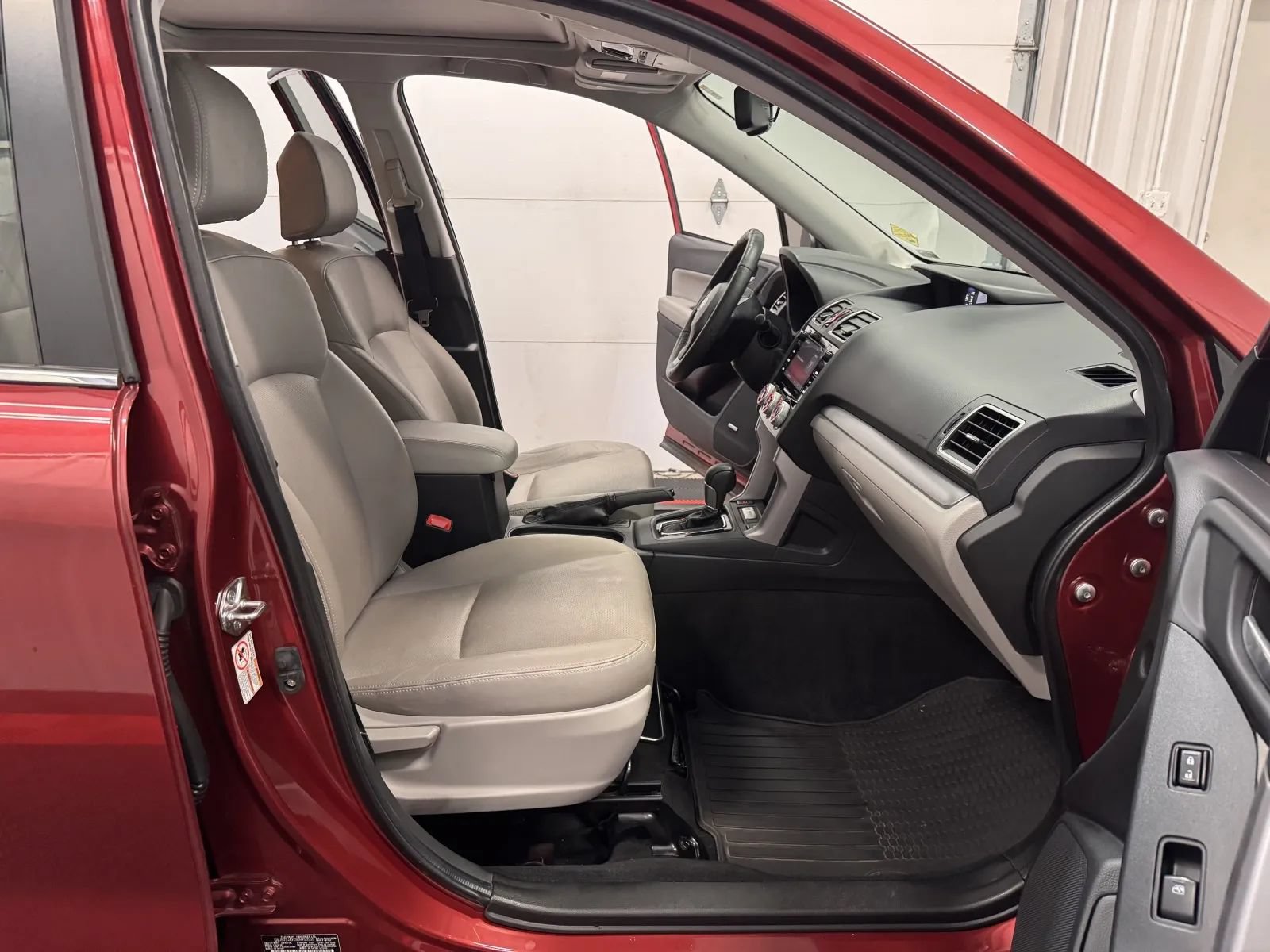 Used 2016 Subaru Forester 2.5i Touring w/ Popular Package #1 AWD/4WD image 42