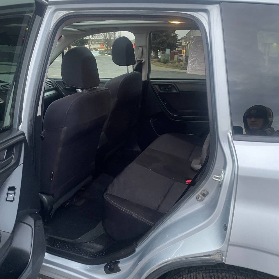 Used 2014 Subaru Forester 2.5i Premium w/ All-Weather Package image 17