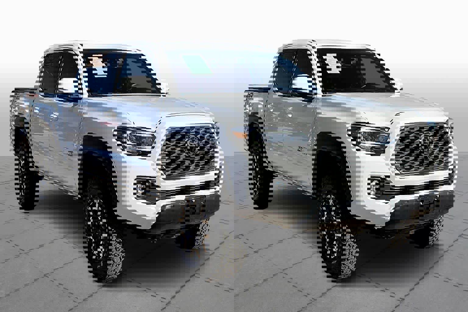 Used 2023 Toyota Tacoma TRD Off-Road image 2