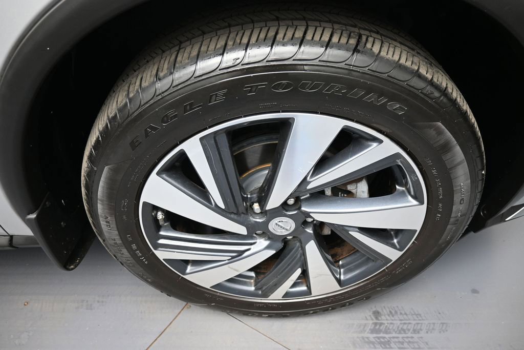 Used 2015 Nissan Murano Platinum w/ Platinum Technology Package AWD/4WD image 13