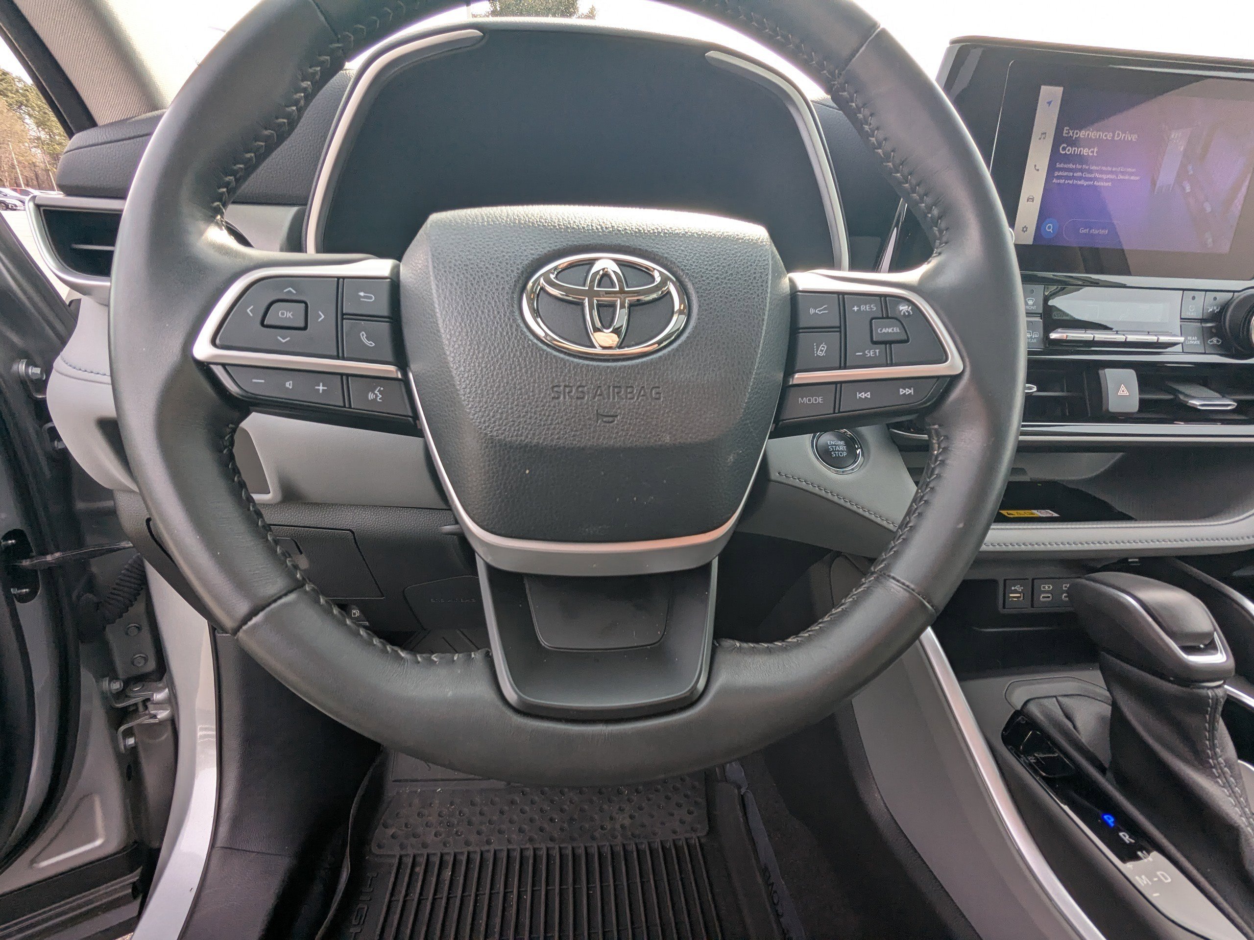 Used 2023 Toyota Highlander XLE image 21
