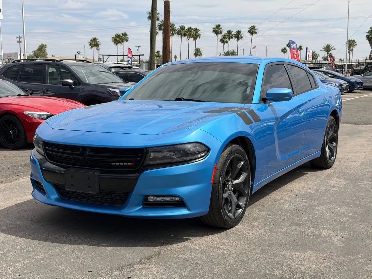 Used 2015 Dodge Charger SXT RWD image 2