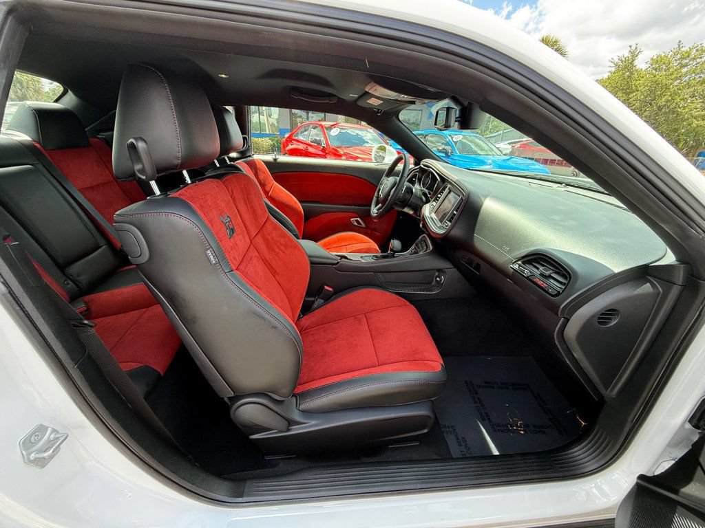 Used 2022 Dodge Challenger R/T Scat Pack RWD image 32