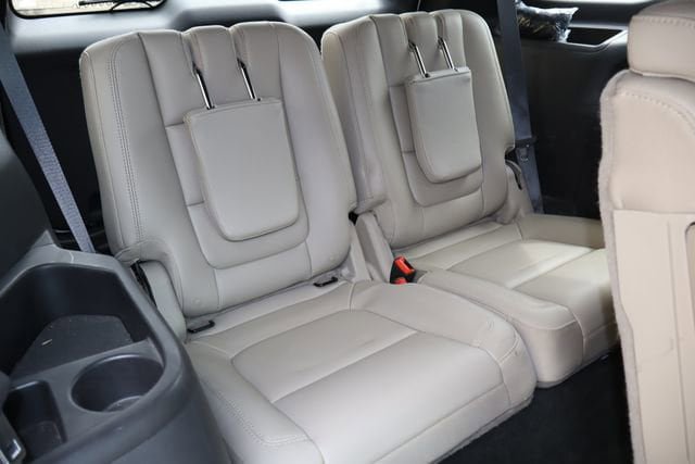 Used 2015 Ford Explorer Limited w/ Equipment Group 301A FWD image 19