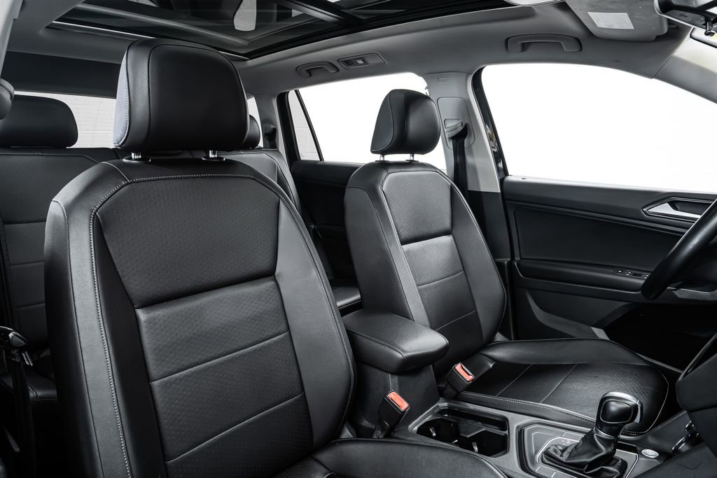 Used 2018 Volkswagen Tiguan SEL image 30