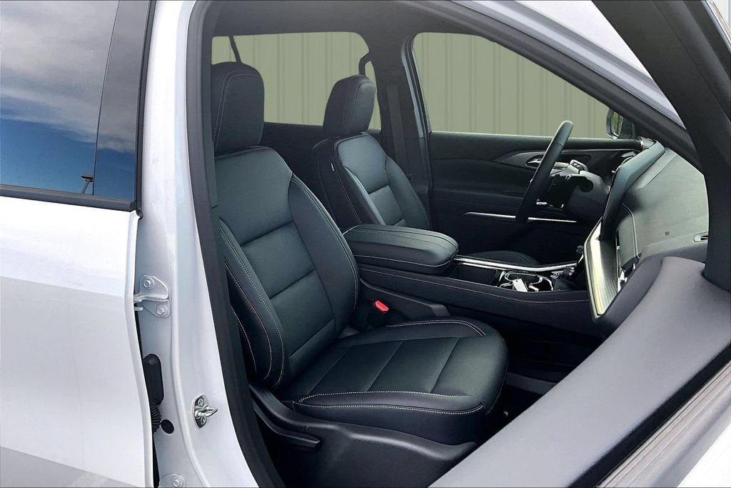 New 2026 Chevrolet Traverse LT w/ Driver Confidence Package FWD image 5