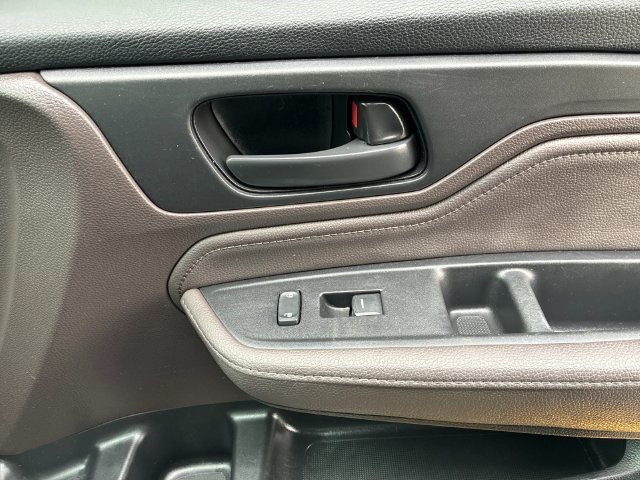 Used 2018 Honda Odyssey Touring image 17