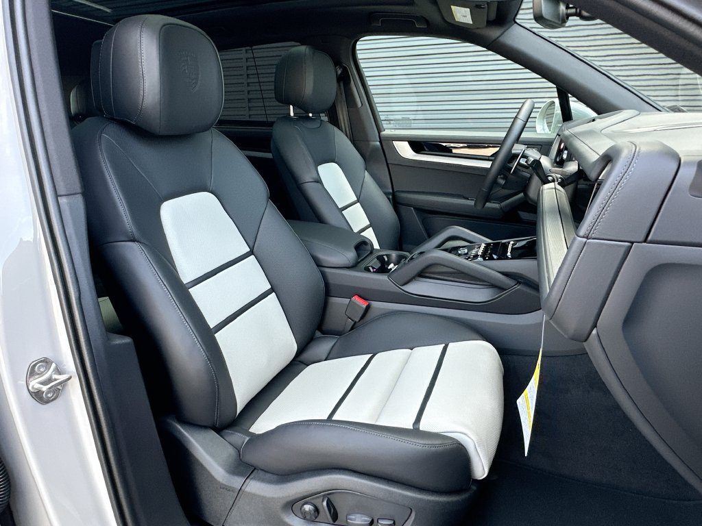 New 2027 Porsche Cayenne S AWD/4WD image 30