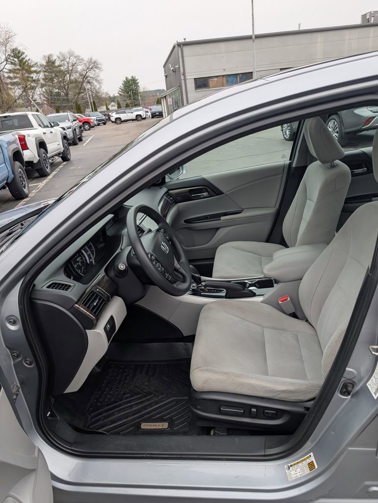 Used 2016 Honda Accord EX image 13