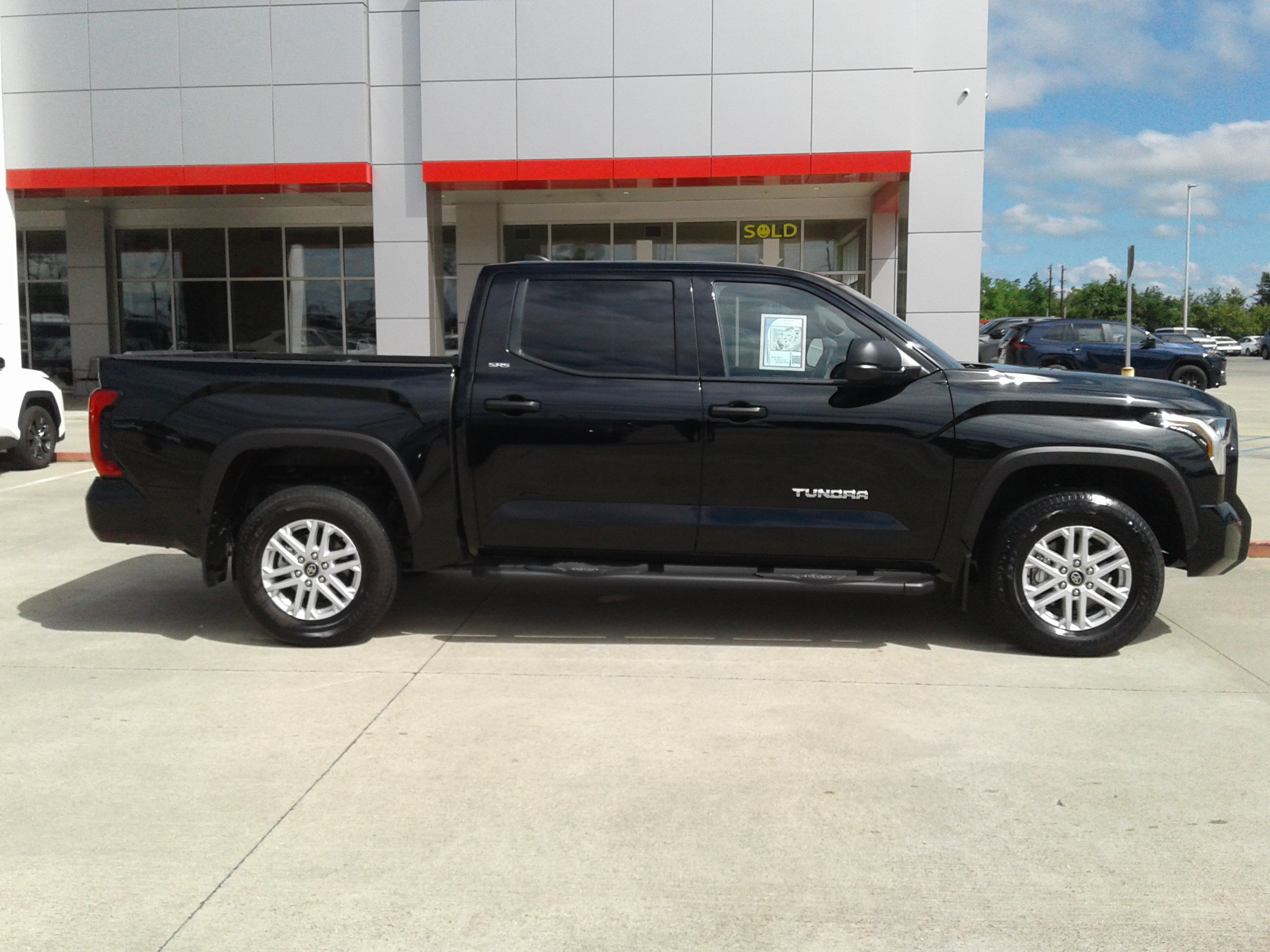 Used 2026 Toyota Tundra SR5 AWD/4WD image 8