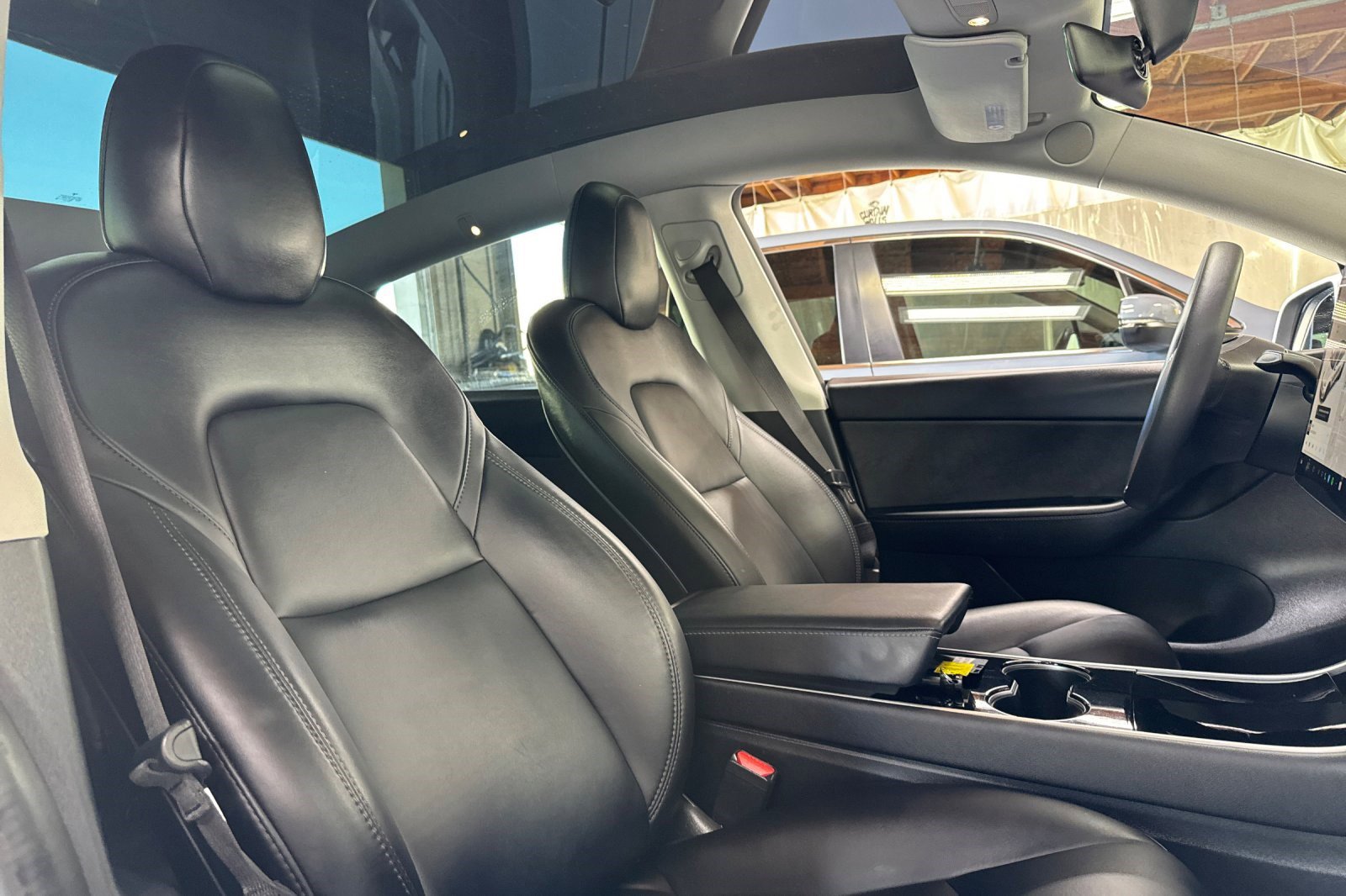 Used 2020 Tesla Model Y Long Range image 31