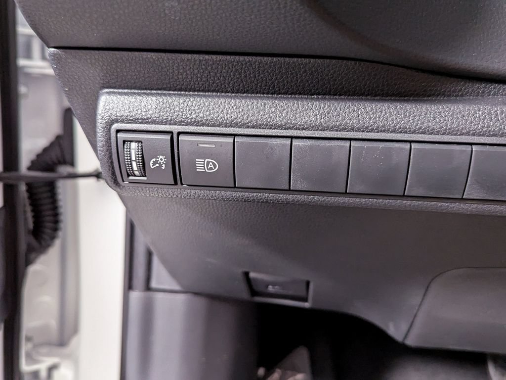 Used 2026 Toyota Corolla SE FWD image 31