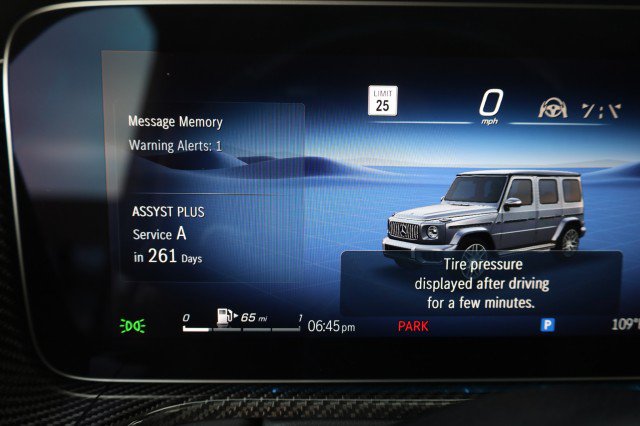 Used 2026 Mercedes-Benz G 63 AMG 4MATIC image 32