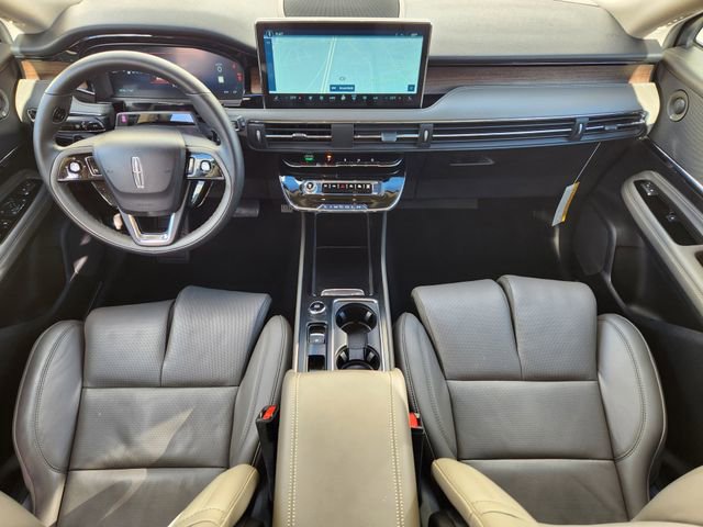 New 2025 Lincoln Corsair Reserve w/ Equipment Group 202A AWD/4WD image 11