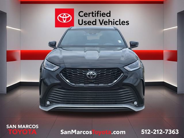 Used 2025 Toyota Highlander XSE image 2