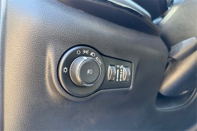 Used 2024 Jeep Compass Trailhawk image 17