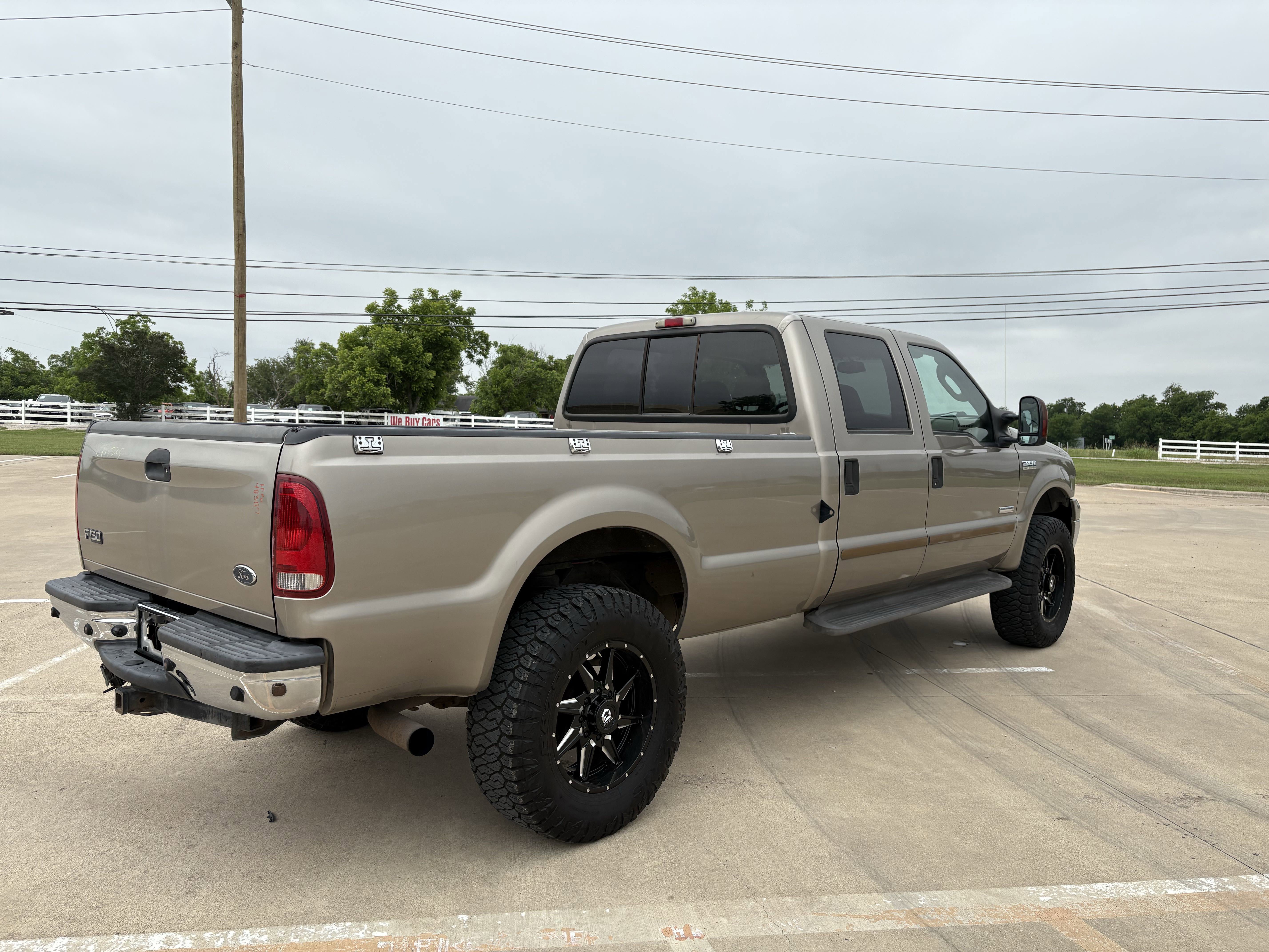 Used 2005 Ford F350 Lariat AWD/4WD image 3