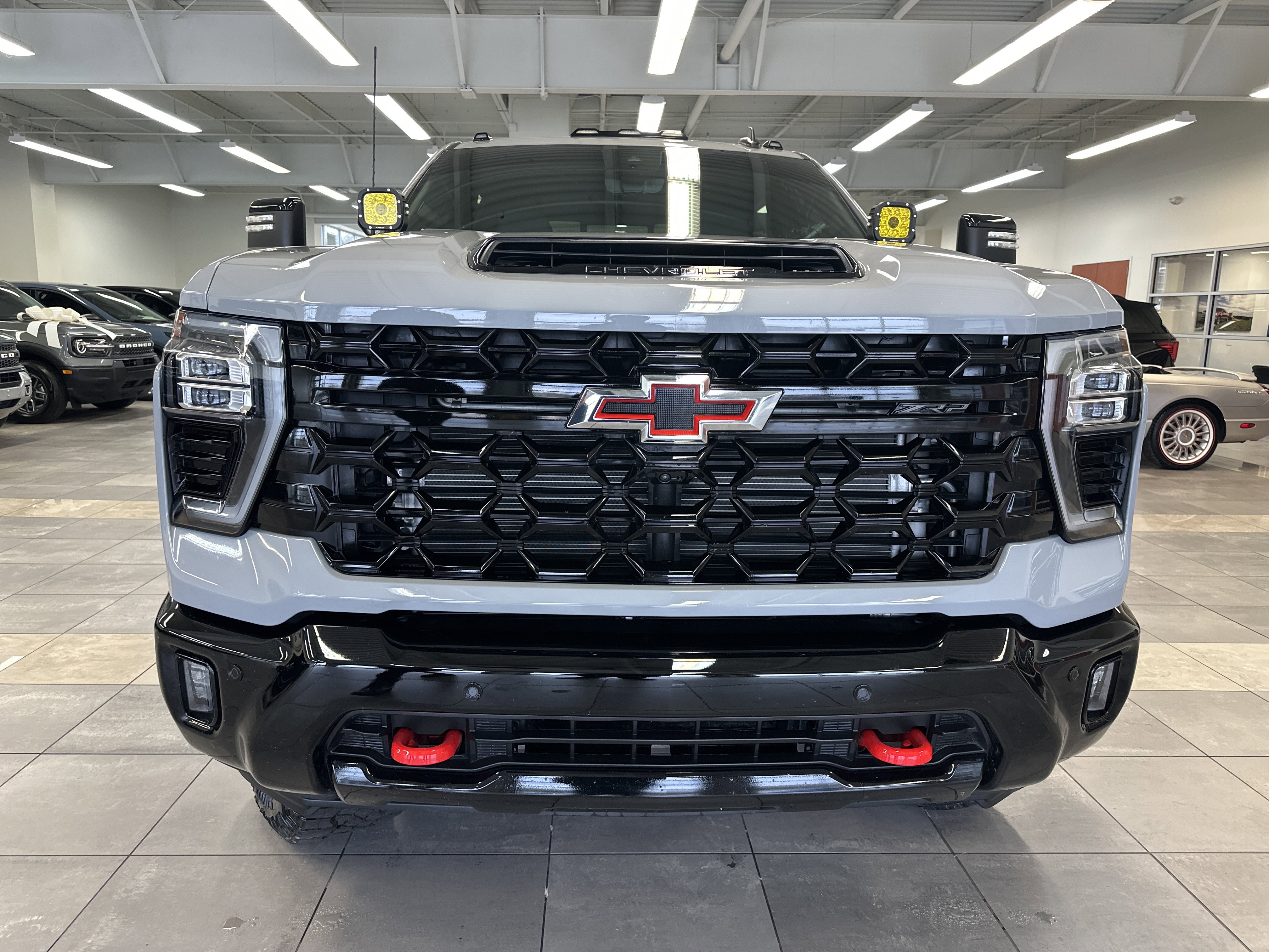 Used 2025 Chevrolet Silverado 2500 ZR2 w/ Technology Package image 20