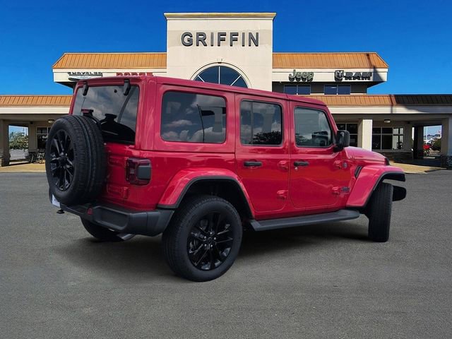 Used 2025 Jeep Wrangler Unlimited Sahara AWD/4WD image 4