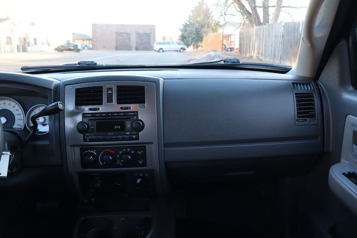 Used 2007 Dodge Dakota SLT image 17