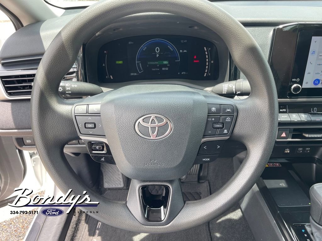 Used 2025 Toyota Camry LE FWD image 7
