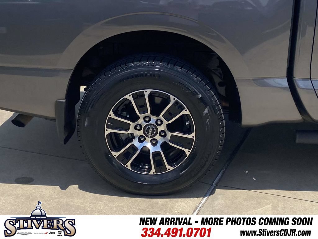Used 2023 Nissan Titan SV w/ SV Convenience Package RWD image 44