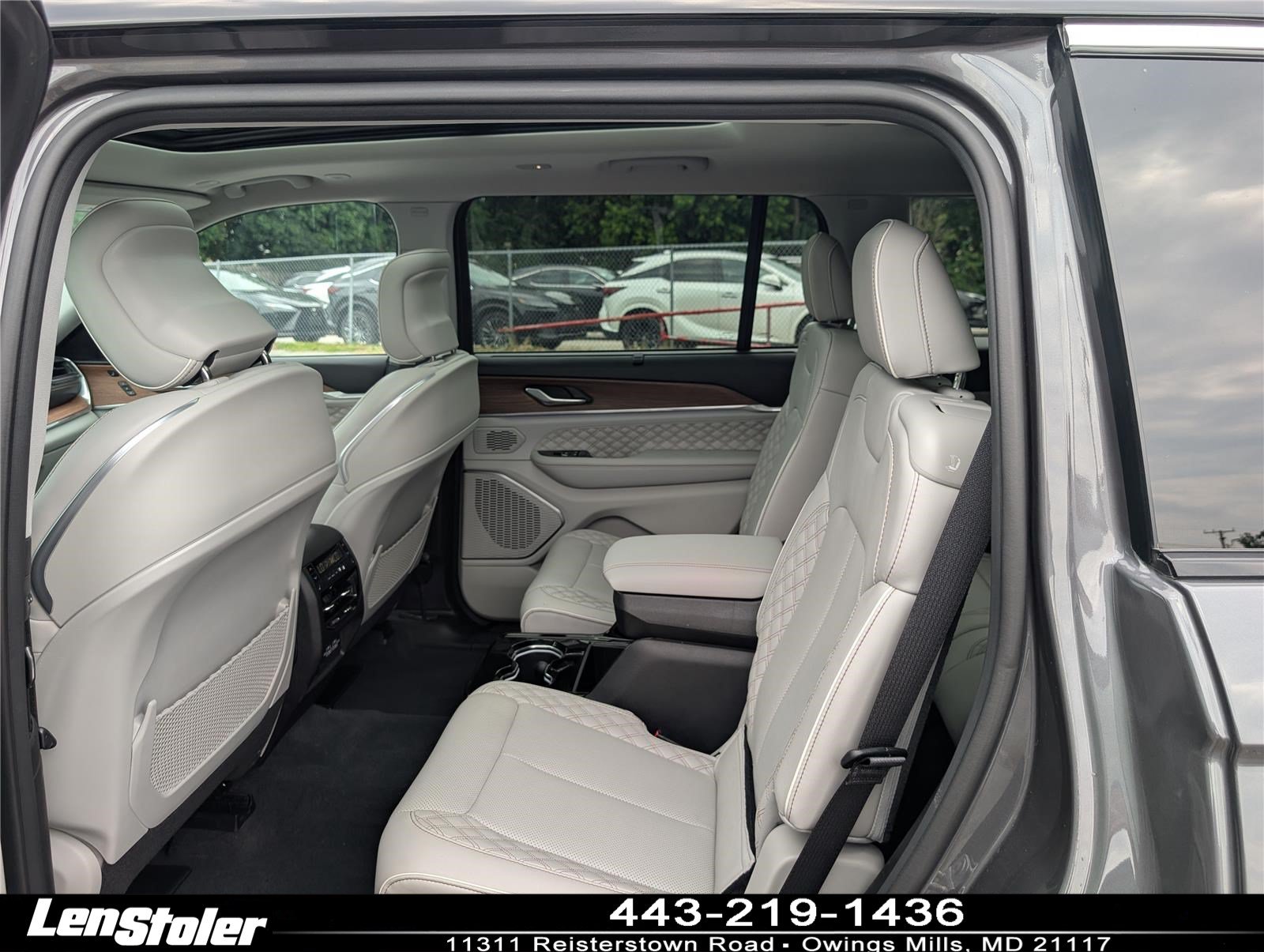 Used 2023 Jeep Grand Cherokee L Summit w/ Advanced Protech Group IV AWD/4WD image 16