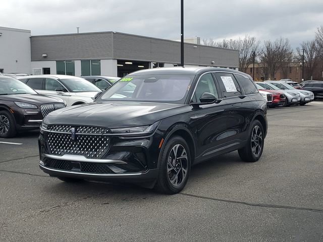 Certified 2024 Lincoln Nautilus Premier AWD/4WD image 2