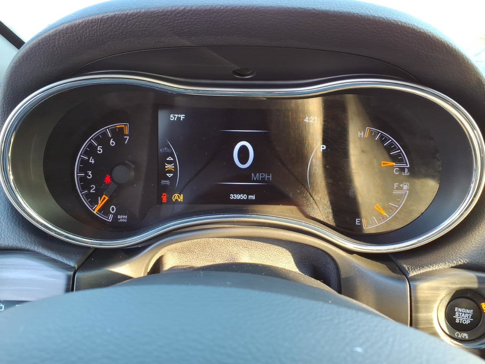 Used 2022 Jeep Grand Cherokee Laredo X image 16