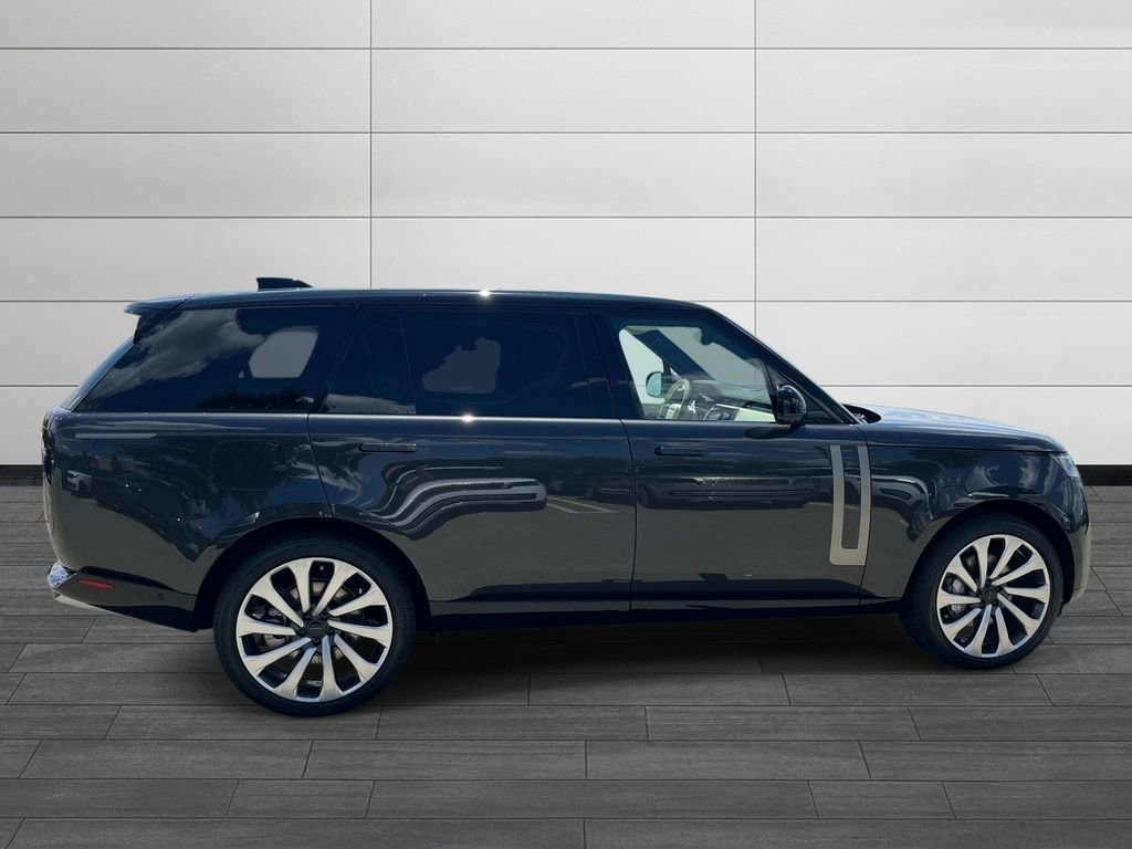 New 2026 Land Rover Range Rover Long Wheelbase SE AWD/4WD image 6