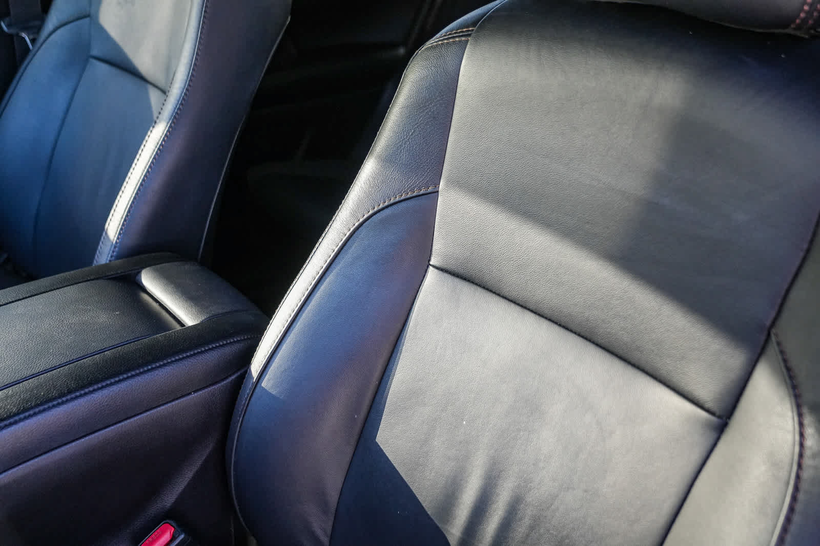 Used 2019 Toyota Highlander XLE w/ Carpet Mat Package (TMS) AWD/4WD image 26