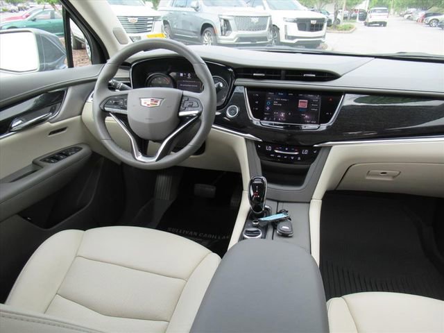 Used 2020 Cadillac XT6 Premium Luxury AWD/4WD image 14