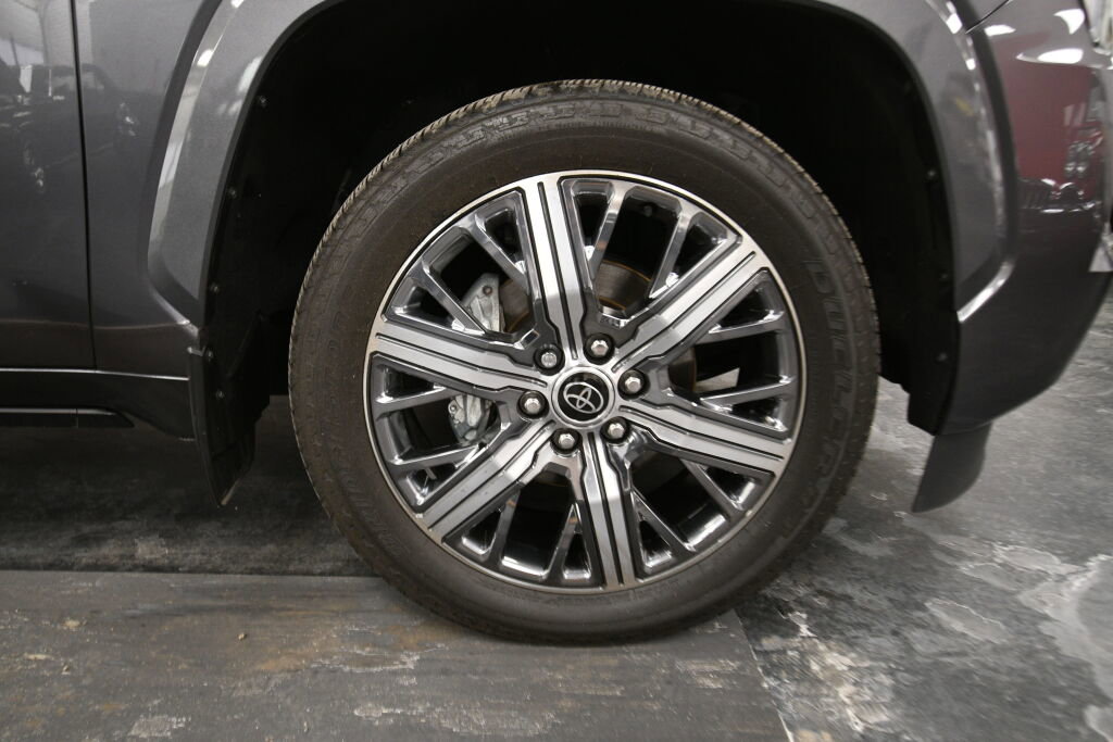 Certified 2024 Toyota Sequoia Capstone image 32