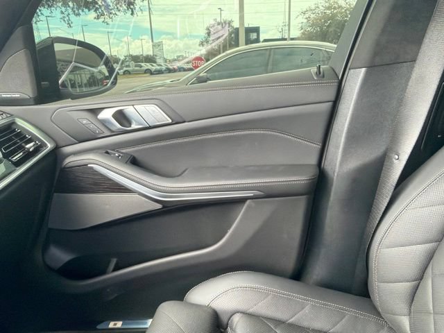 Used 2026 BMW X7 xDrive40i w/ M Sport Package AWD/4WD image 13