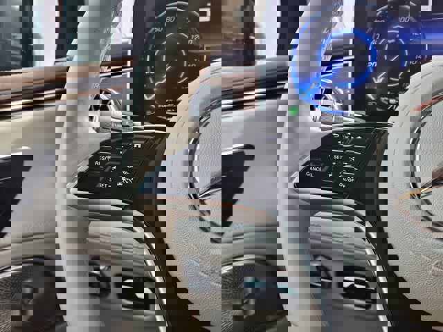 Used 2023 Mercedes-Benz EQS 450+ 4MATIC SUV image 26