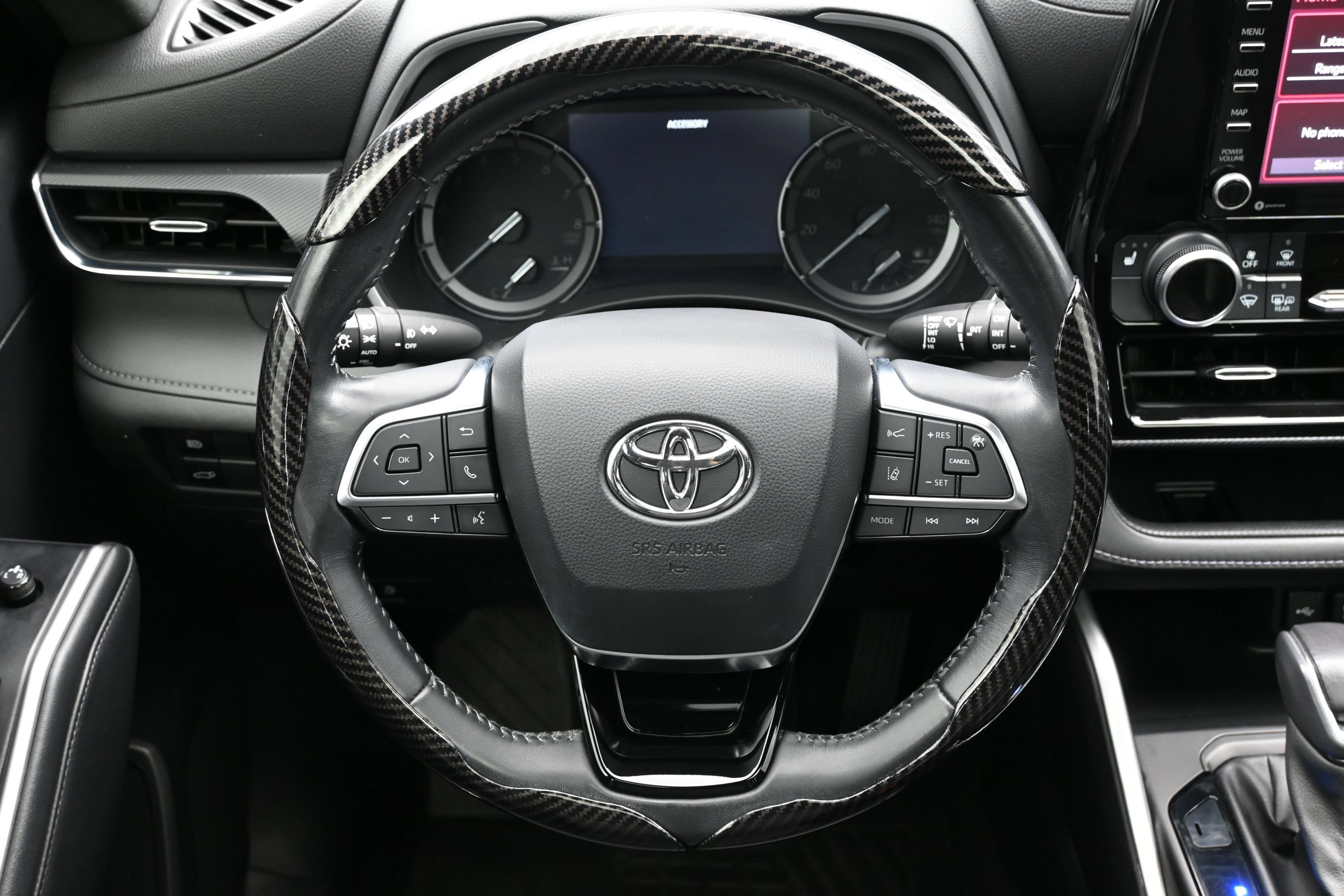 Used 2021 Toyota Highlander XSE FWD image 15