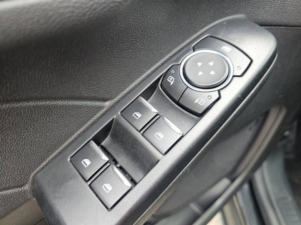 Used 2024 Ford Escape Platinum image 27