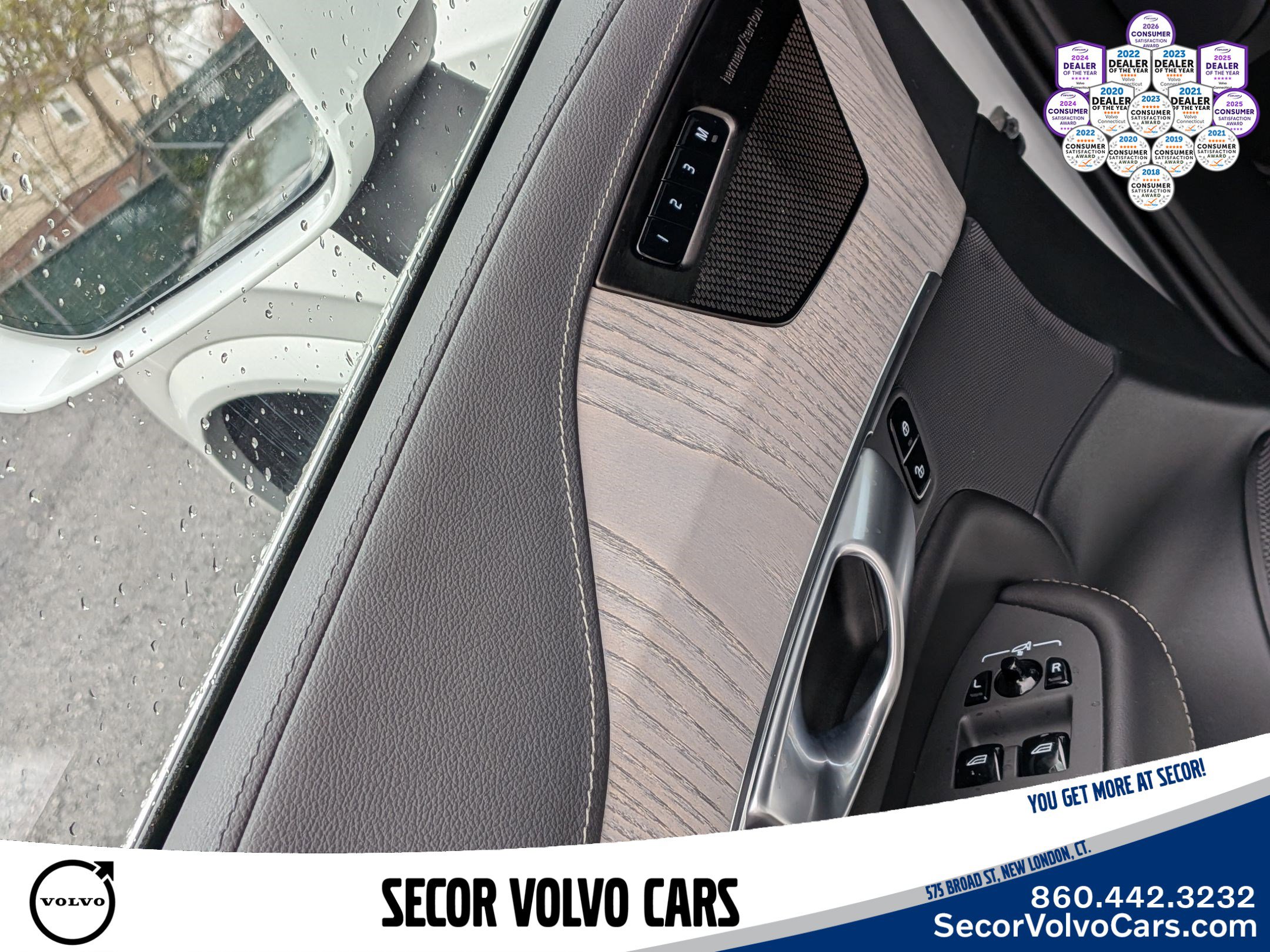 Used 2024 Volvo XC90 T8 Ultimate image 8