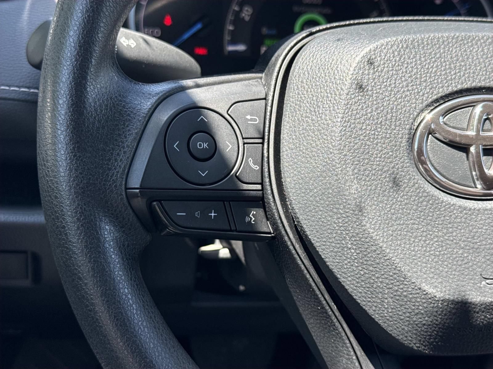 Used 2025 Toyota RAV4 XLE AWD/4WD image 15
