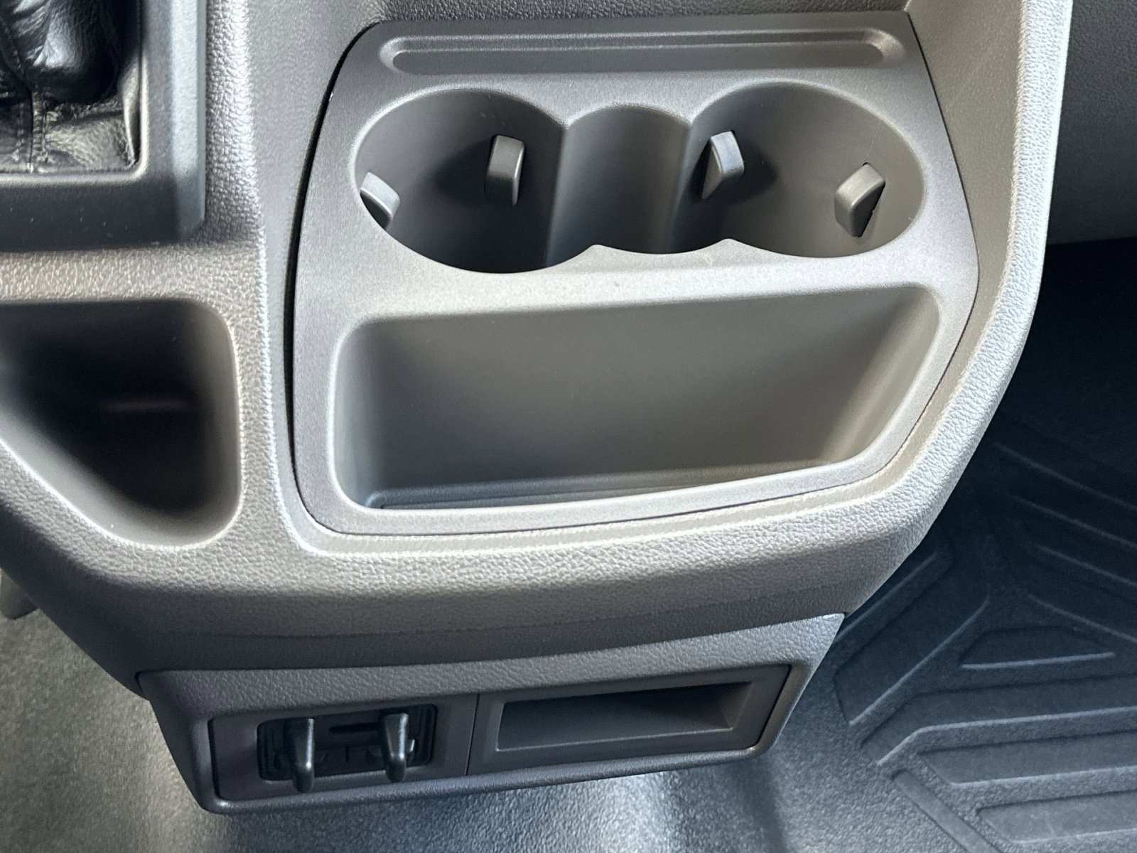 New 2026 Ford Transit 250 148 Medium Roof w/ Load Area Protection Package image 28