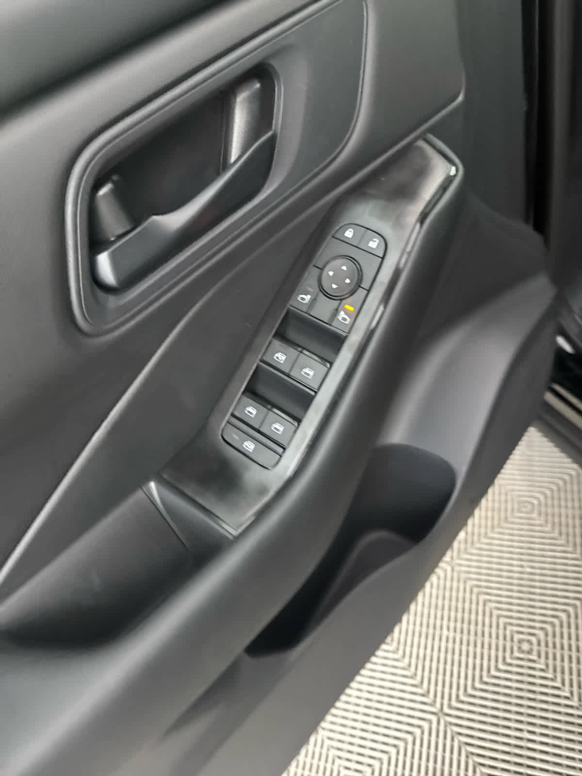 New 2026 Nissan Rogue S image 14