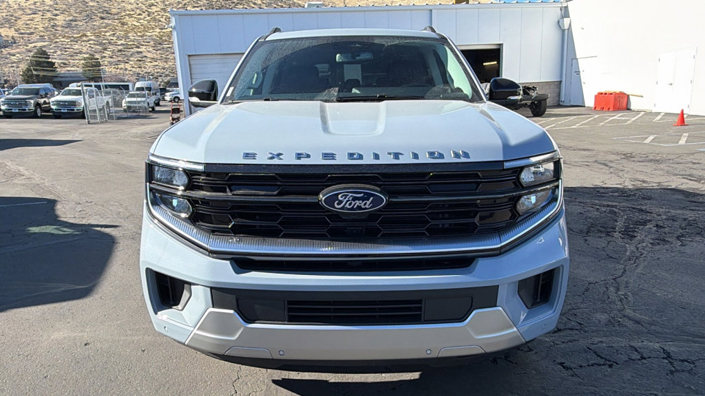 New 2025 Ford Expedition Platinum w/ Platinum Ultimate Package AWD/4WD image 8