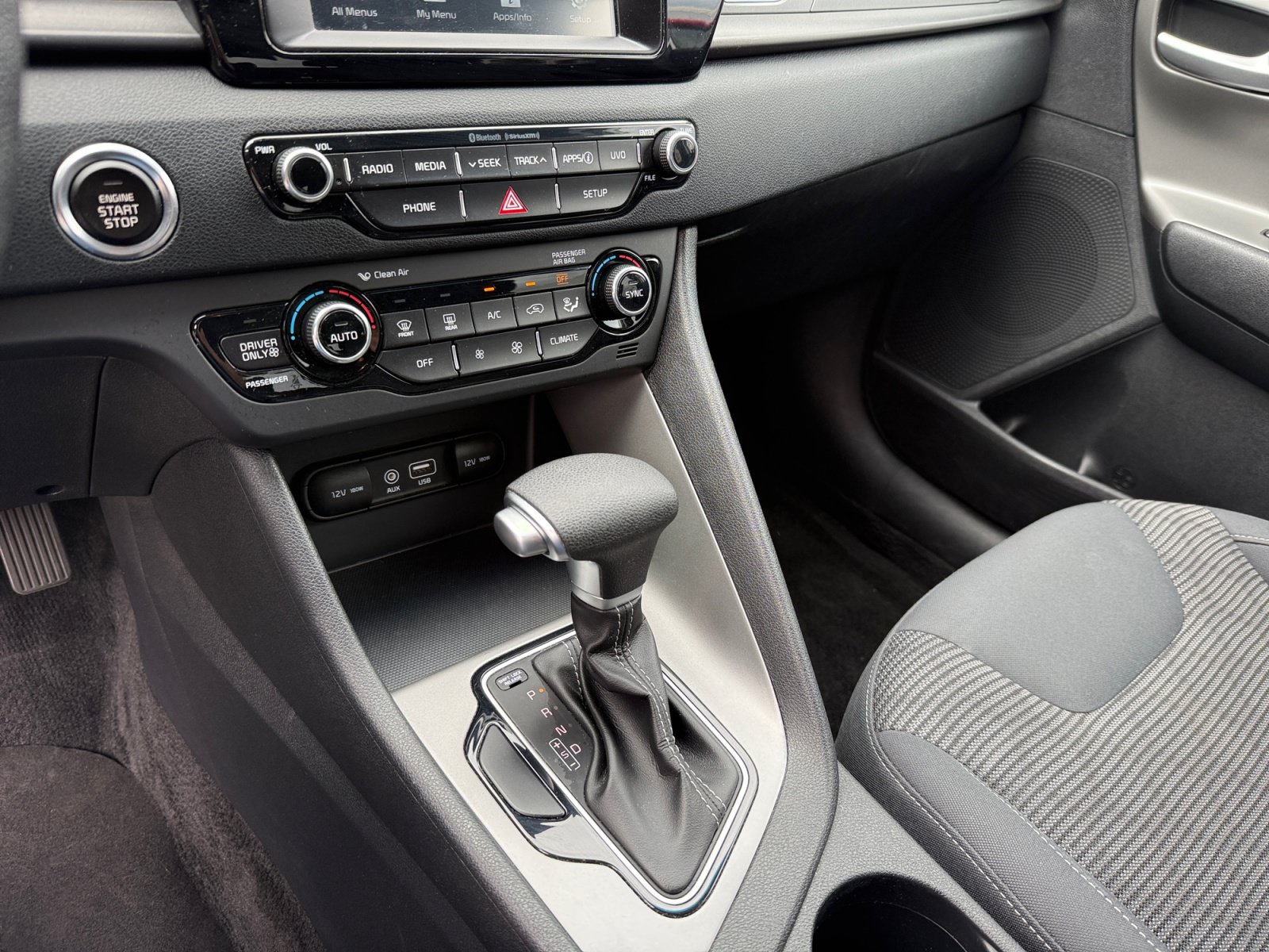 Used 2018 Kia Niro LX FWD image 13