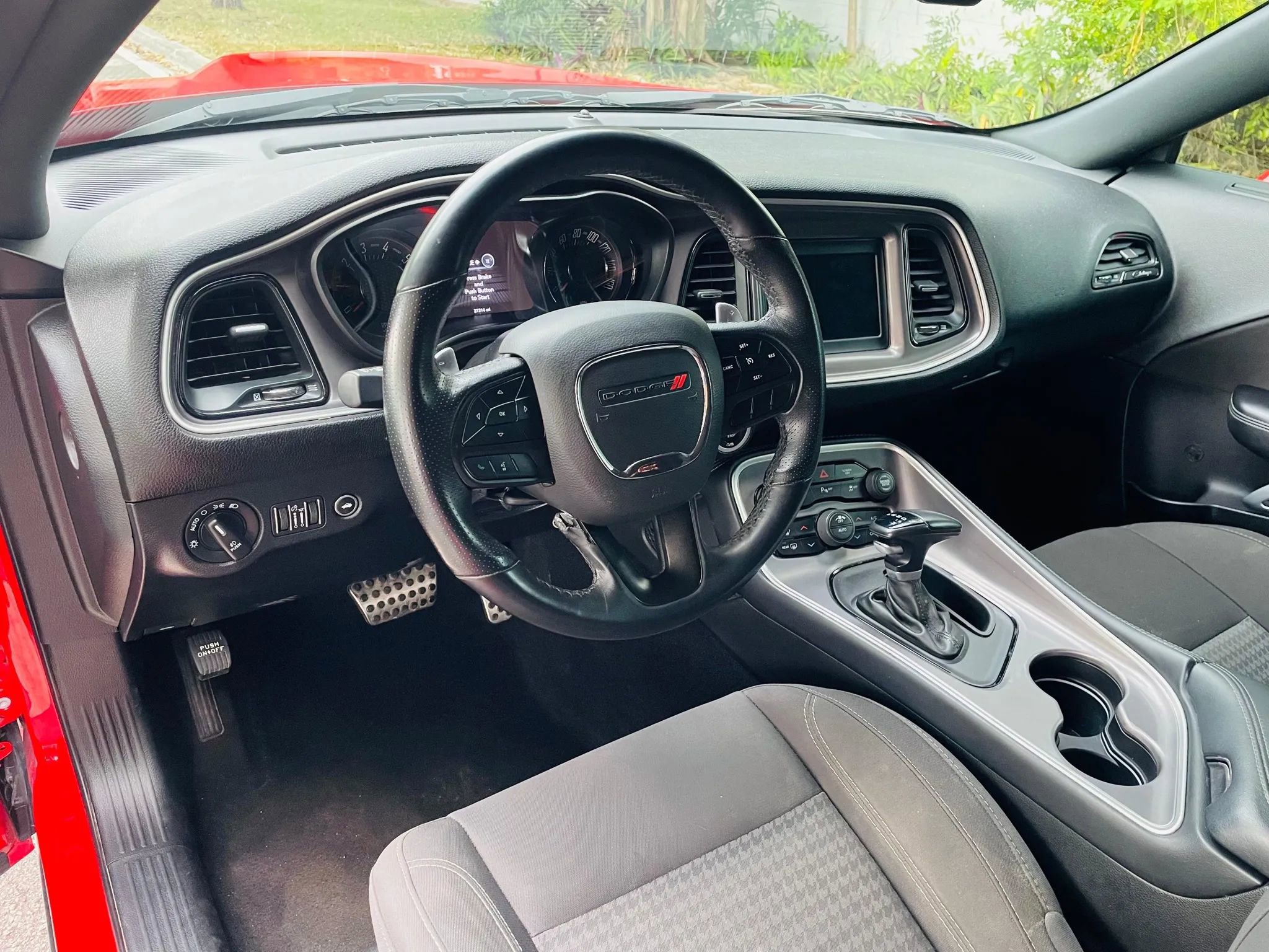 Used 2022 Dodge Challenger R/T w/ Blacktop Package image 10