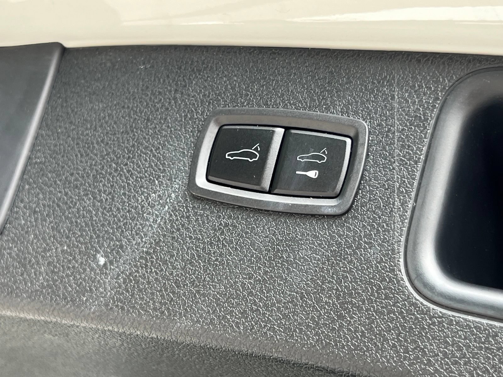 Certified 2024 Porsche Macan GTS AWD/4WD image 22