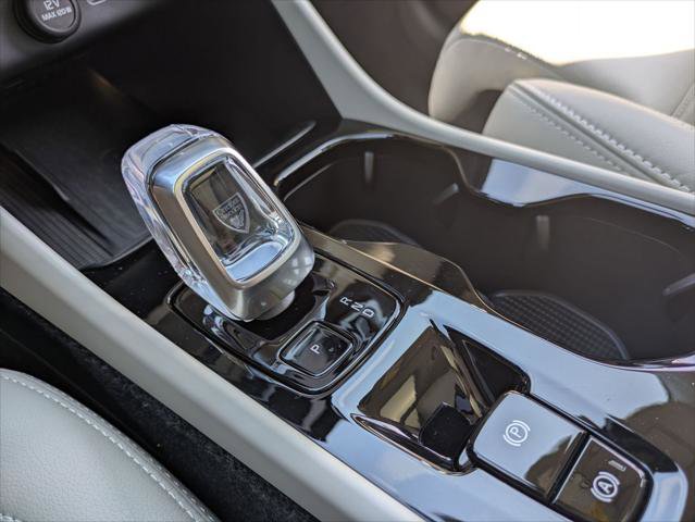 Used 2026 Volvo XC40 B5 Plus w/ Protection Package Premier AWD/4WD image 18