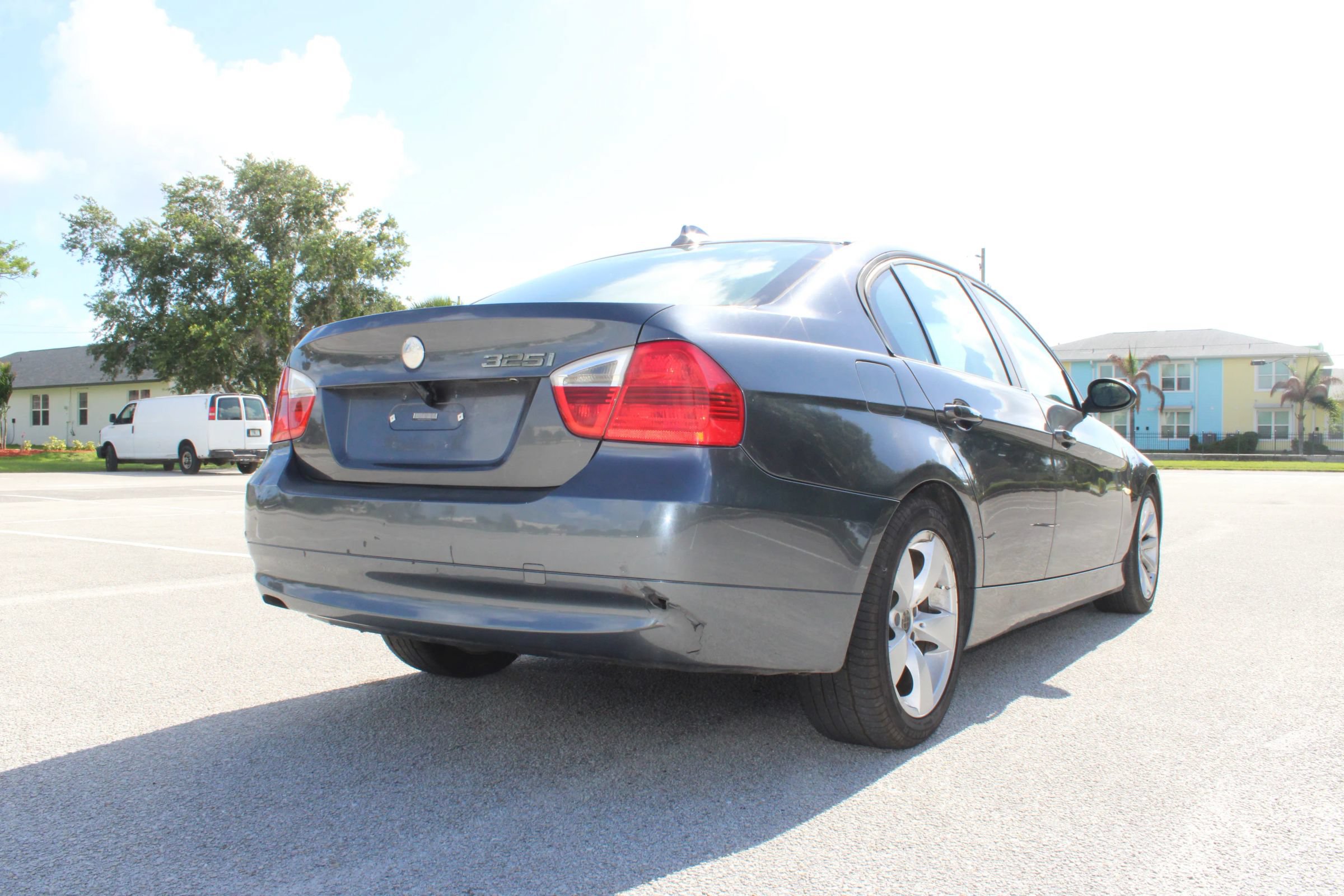 Used 2006 BMW 325i Sedan RWD image 17