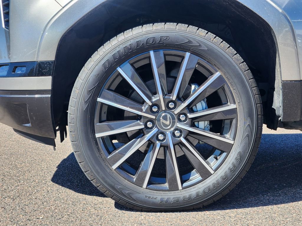 Used 2024 Lexus GX 550 image 10