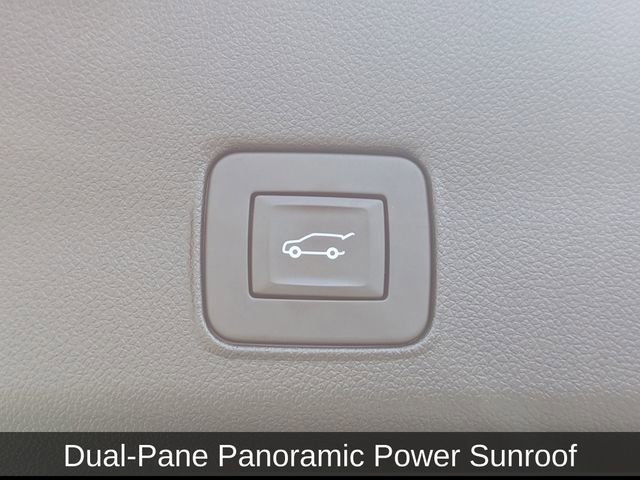 Used 2021 Chevrolet TrailBlazer RS w/ Sun and Liftgate Package AWD/4WD image 15