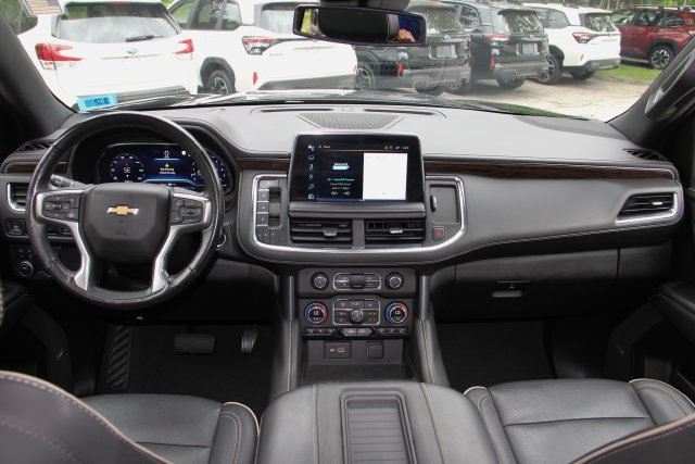 Used 2023 Chevrolet Suburban Premier AWD/4WD image 37